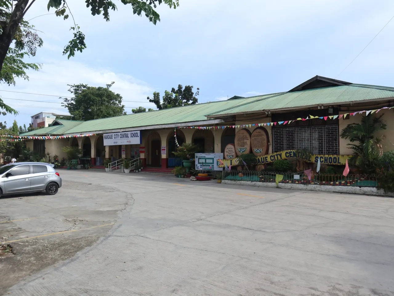 Mandaue City Central School (C. Ouano, Madaue, Cebu; 09-04-2022)