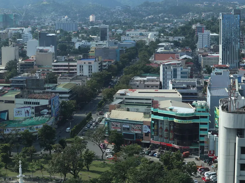 File:Osmeña Boulevard to Cebu Capitol (Cebu City; 09-07-2022).jpg