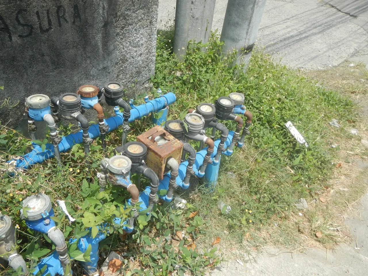 File:9Water meters in the Philippines.jpg