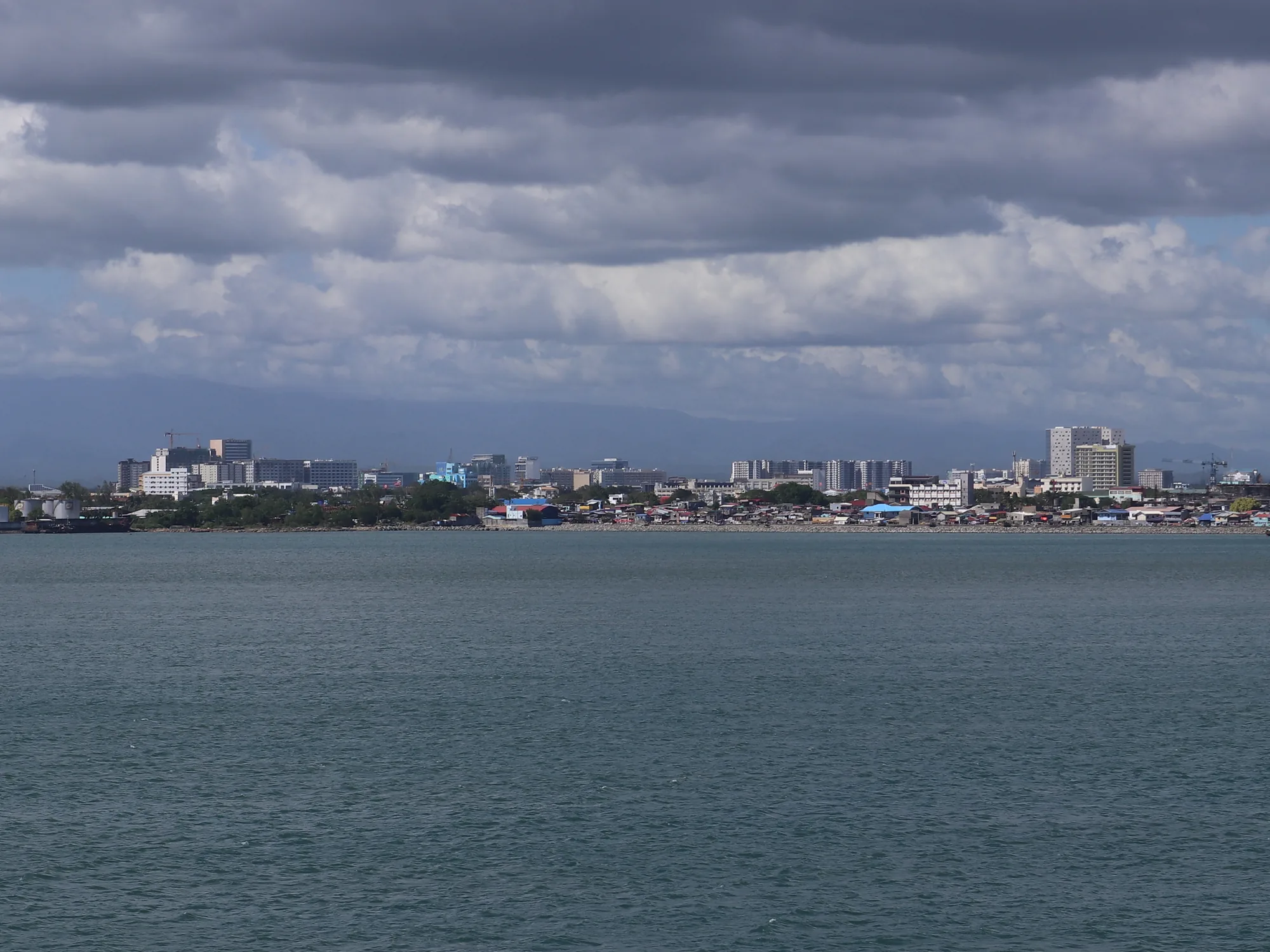Iloilo Mandurriao-Rizal skyline Iloilo Strait (Iloilo City; 11-28-2024)