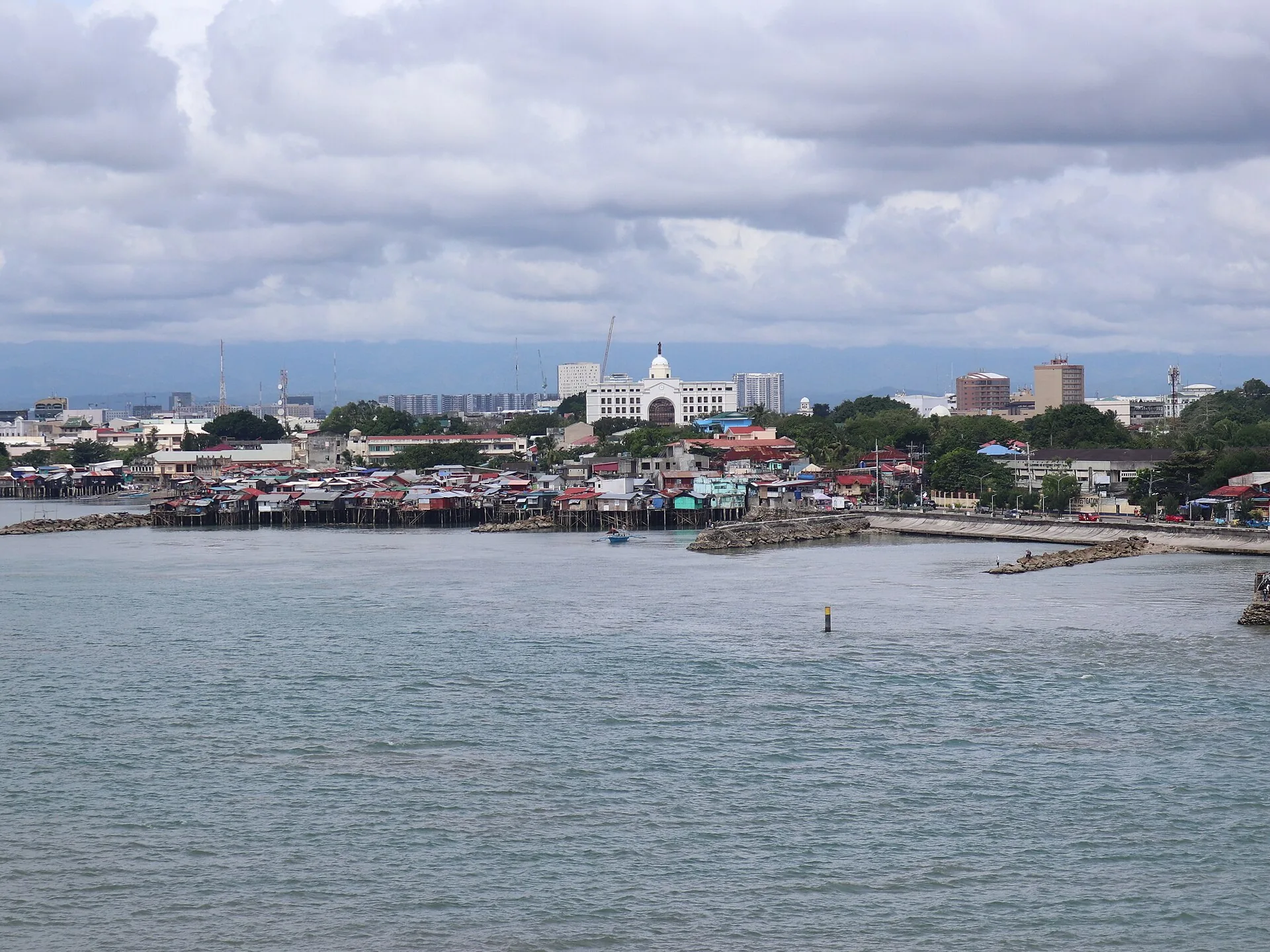 File:Iloilo City proper skyline, Fort San pedro (Iloilo city; 01-27-2023).jpg